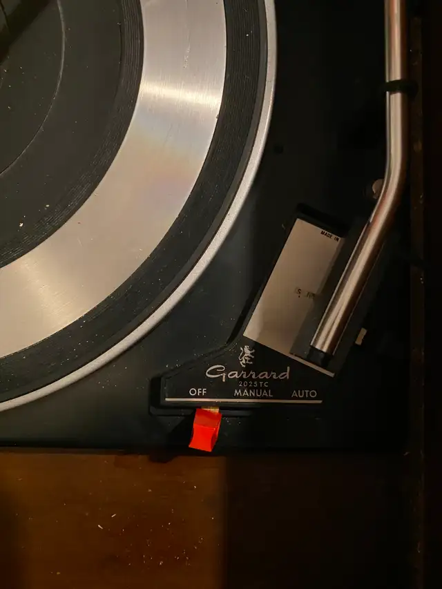 Vintage Stereo Cabinet with RCA Radio and Garrard Turntable in Stereo Systems & Home Theatre in Oakville / Halton Region - Image 6