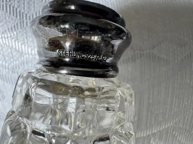 Antique Roden Bros Birks Xmas Tree Crystal Sterling Silver Salt in Arts & Collectibles in Markham / York Region - Image 9
