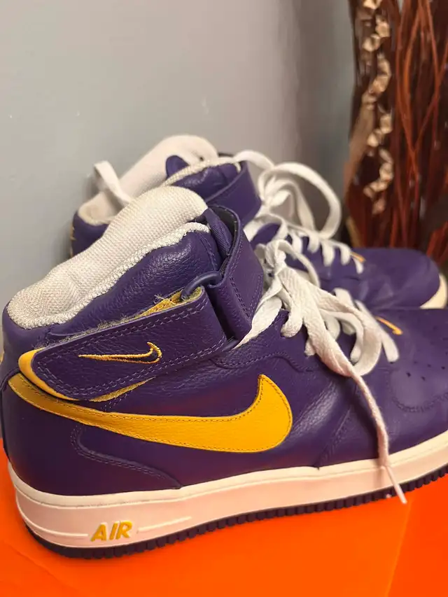 Nike Shoes in Men's Shoes in Ottawa - Image 2