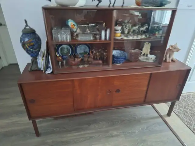 Mid Century Danish Teak Hutch & Cabinet in Hutches & Display Cabinets in Trenton - Image 2