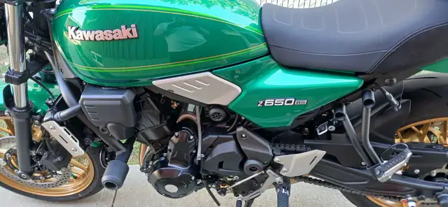 BRAND NEW 2023 KAWASAKI Z650RS FOR SALE WITH TONS OF EXTRAS!!! in Sport Bikes in Edmonton - Image 5