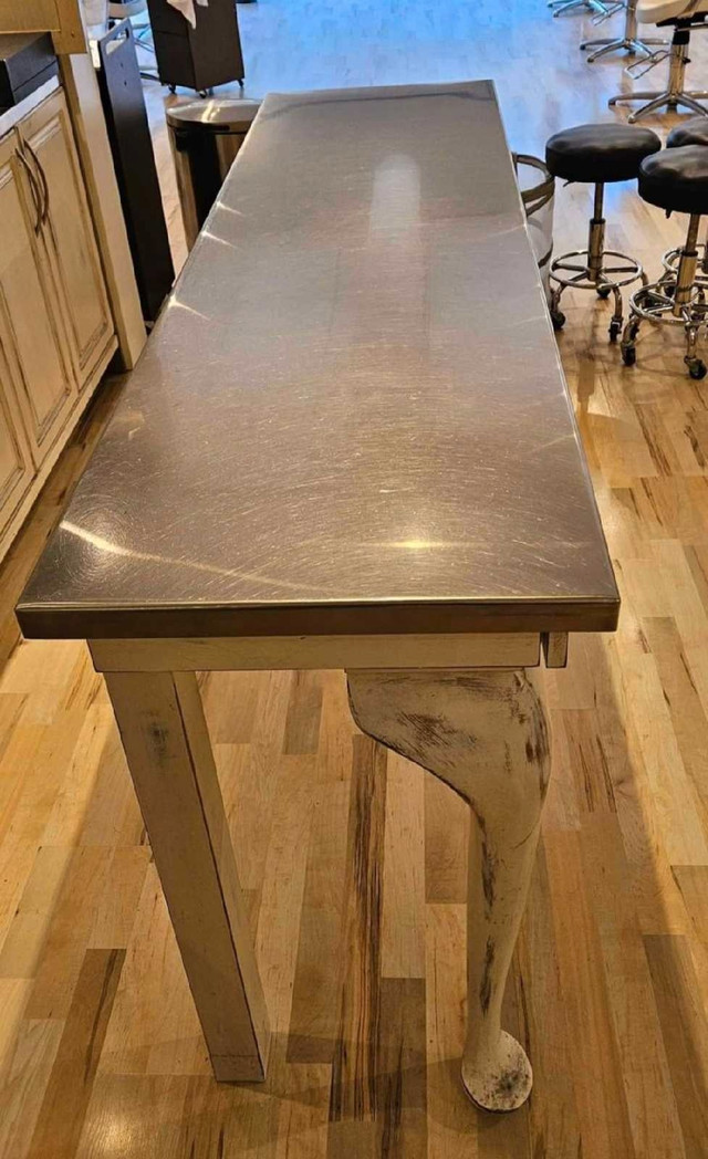 Super long Wood Distressed table/Island with Stainless Steel top in Other Tables in Mississauga / Peel Region - Image 2