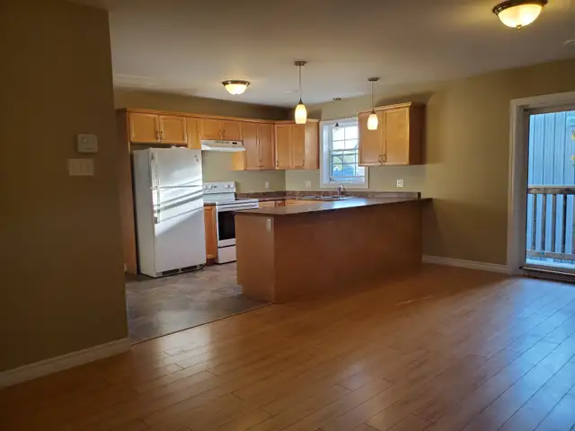 2 Bedroom Apartment Downtown Kentville on Bus Route