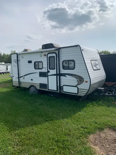 17’ trailer, 21’ total length. Fits on a driveway. Light weight - under 3,000 lbs when unloaded, can...