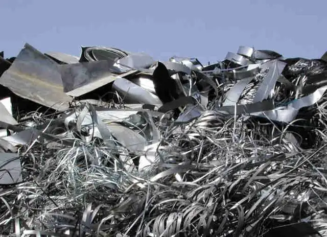 free scrap metal pick up ! in Freezers in Belleville - Image 2