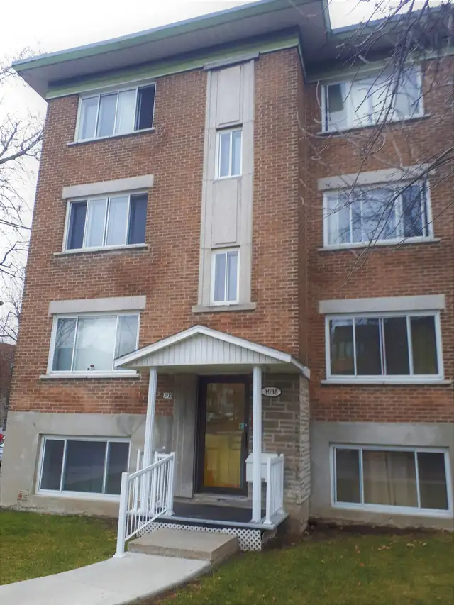 2 ½, ROSEMONT, Poêle, Frigo et Eau chaude incl. Novem ou Décem | Long ...