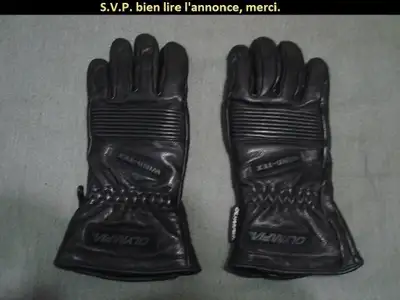 Gants de moto en cuir de marque Olympia pour femme. Taille: médium. 30$, prix ferme et non négociabl...