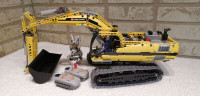 LEGO 8043 Technic Motorized Excavator 100% Complete With box