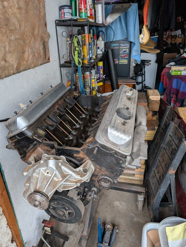 Gm engine  in Engine & Engine Parts in Thunder Bay