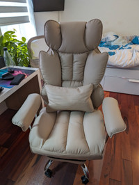 Brand new Efomao Luxury Ergonomic Office Chair - Fully Assembled