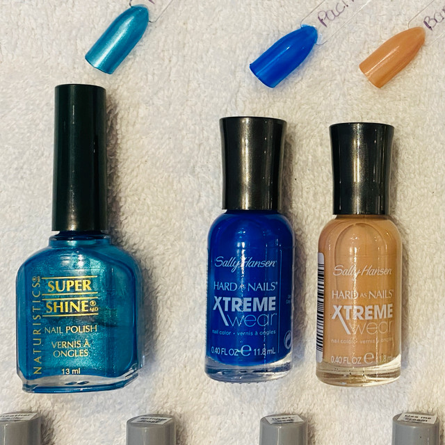 Nail Polish Lot 13x *** Vernis à Ongles Lot 13x dans Santé et besoins spéciaux  à Laval/Rive Nord - Image 2