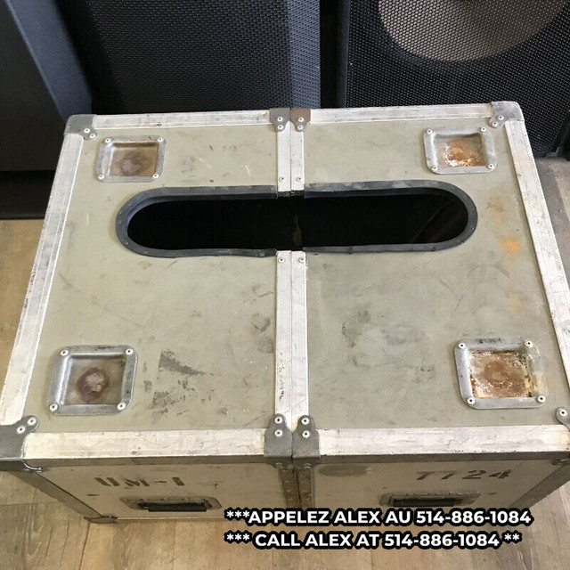 Sound System Box/Case(1 Disponible/2 Available) - USED dans Autre  à Ville de Montréal