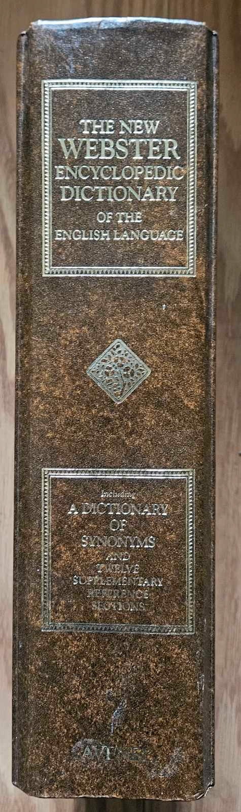 1980  big Webster dictionary  in Non-fiction in Owen Sound - Image 3