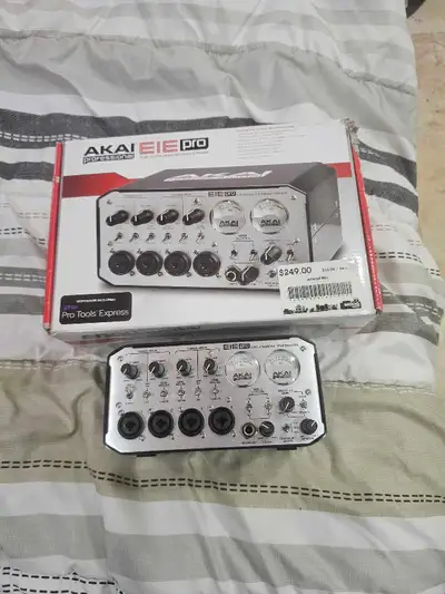 Akai EIE Pro Audio Interface, View more