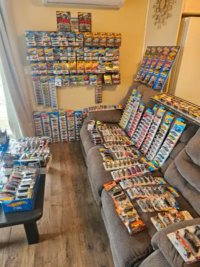 Hotwheels over 500 available $$$ or trade, View more
