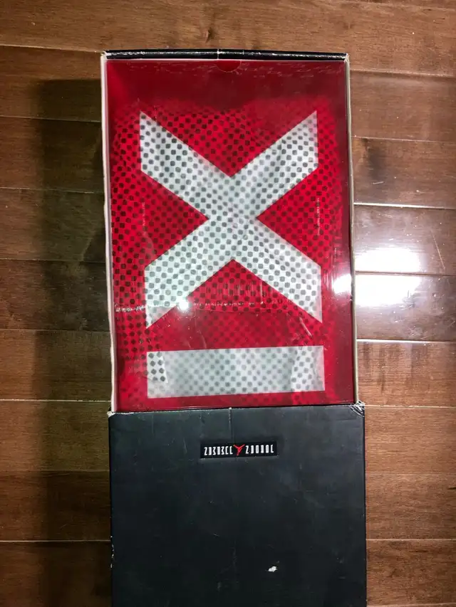 Jordan 11 High 72-10 size 10.5 in Men's Shoes in Mississauga / Peel Region - Image 8