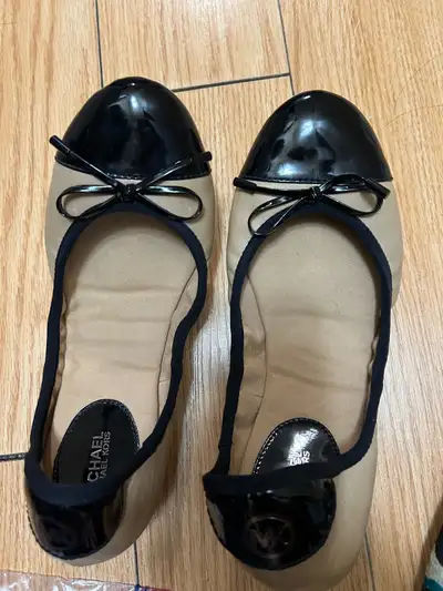 Authentic Michael Kors shoes size 7.5, View more