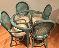 Elegant Round Table with 4 Chairs Wicker - Rattan set Green