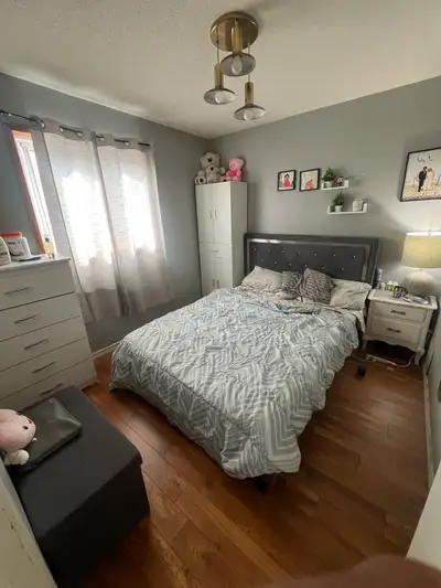 1-Bedroom Private Rental Unit – Ground Level Beautiful and spacious 1-bedroom, 1-bathroom private un...