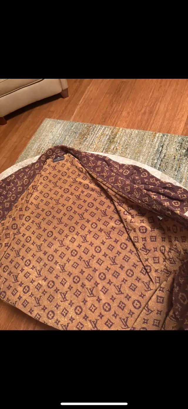 Louis Vuitton robe 62863733505026122