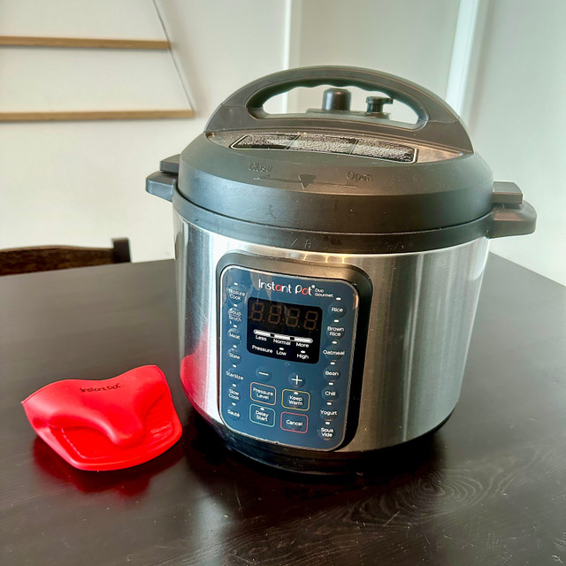 Instant Pot Duo Gourmet 6 Qt - Gently Used, Appliance Only - $50 in Microwaves & Cookers in City of Toronto - Image 2