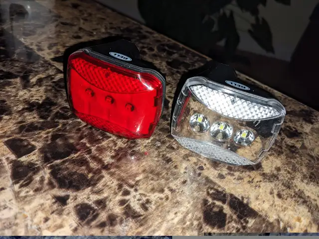 Bell LED Bike lights ..front and rear in Frames & Parts in Mississauga / Peel Region - Image 5