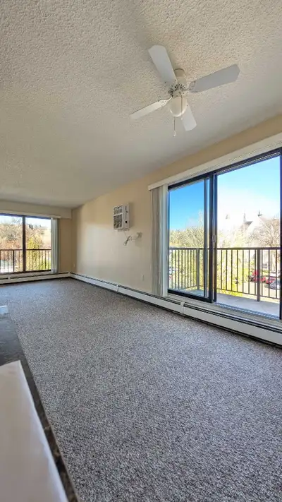 Available immediately MEDICINE HAT appartment for rent. • 2 bedroom • top floor unit • two balconies...