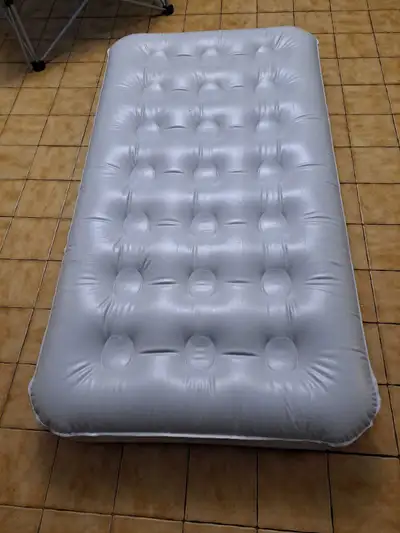 Lit de camp pliant avec matelas gonflable, View more