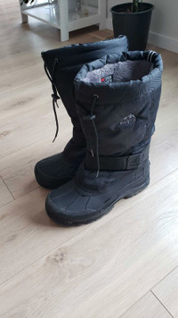 Size 9 Youth Winter Boots 
