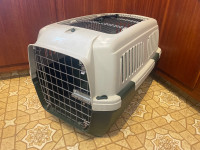 Nice Crate for Pets in very good condition.