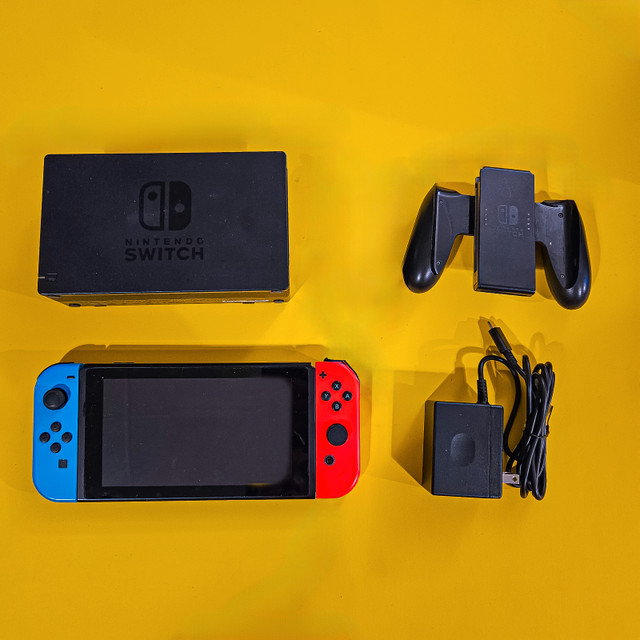 Nintendo Switch V2 with Comfort Grip in Nintendo Switch in Edmonton