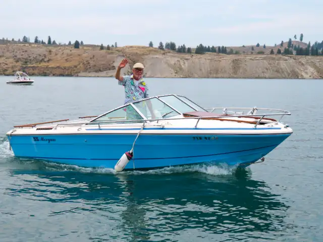 1978 SeaRay Boat in Powerboats & Motorboats in Cranbrook - Image 2