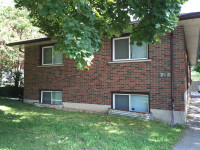 Student rental- 2 rooms available in 5 bedroom basement apt 