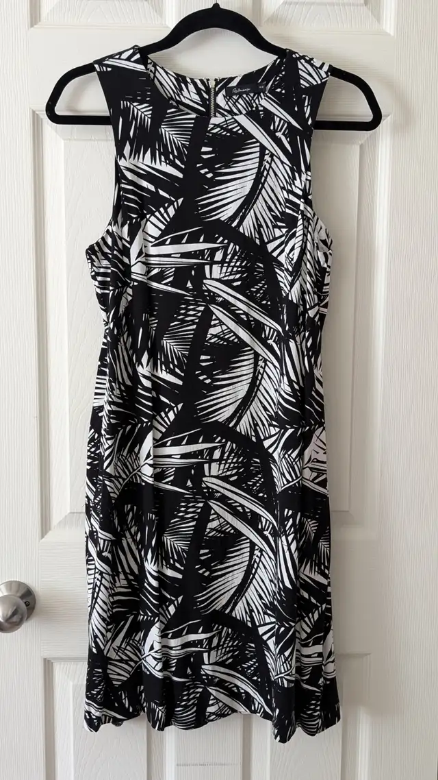 Robes pour femme Small et Médium in Women's - Dresses & Skirts in Drummondville - Image 4