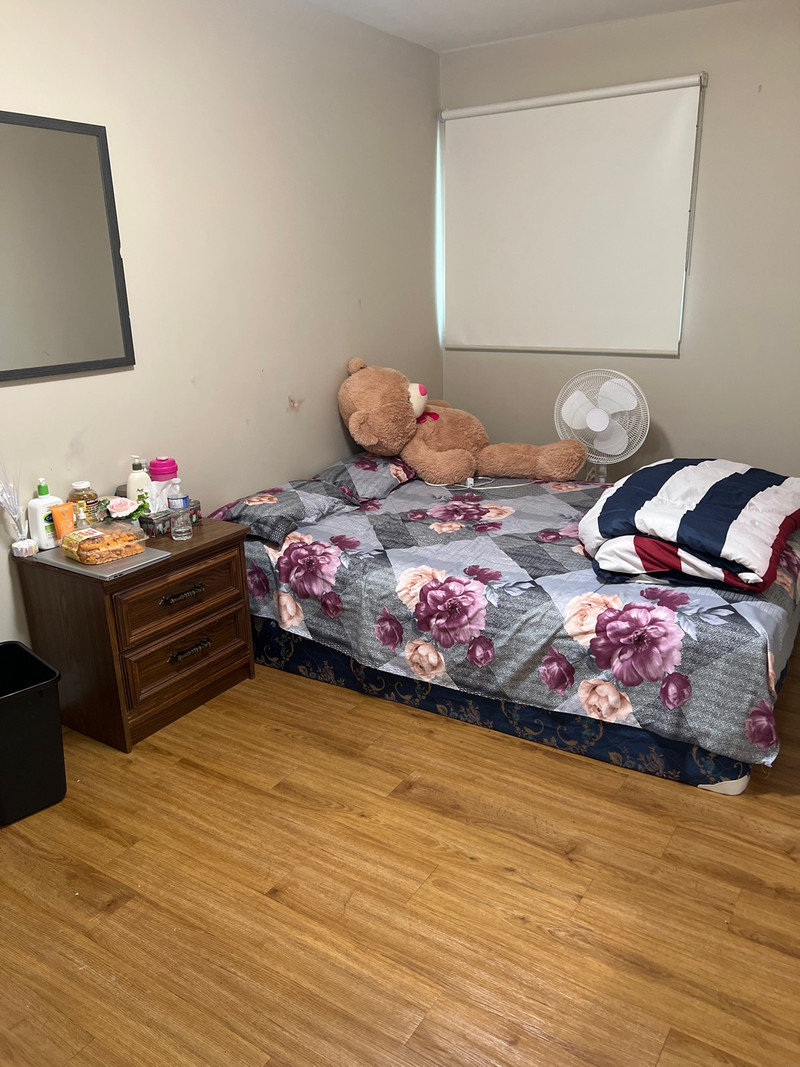 2 bedroom+den apartment for sublet from august Long Term Rentals