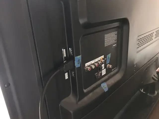 Samsung 55" 1080p Led tv,  - needs part in TVs in City of Montréal - Image 3