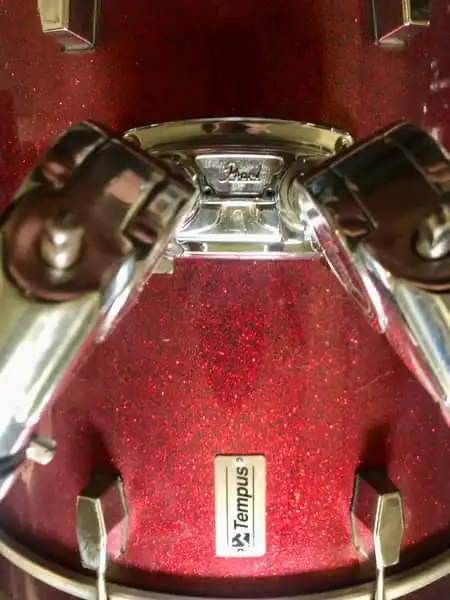 Tempus 5 piece drum kit with Pearl hardware in Drums & Percussion in Longueuil / South Shore - Image 3