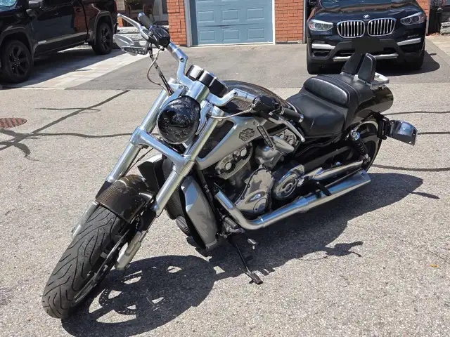 2009 Harley Davidson VRod Muscle in Street, Cruisers & Choppers in Oshawa / Durham Region - Image 7