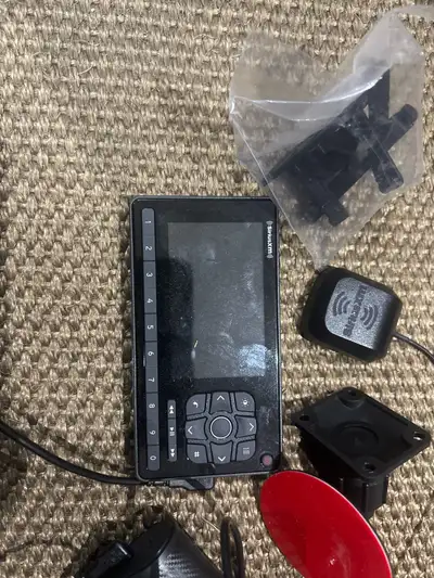 Listen to your favourite satellite radio stations anywhere you go with this used SiriusXM radio. It...