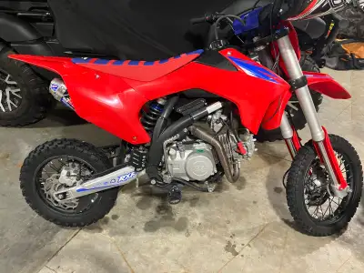 Apollo RX150 Dirt Bike $1500 33 hrs. No trades Firm Still avail. if you see this…