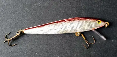 3 Minnow Lures for Pickerel, Bass and Pike Fishing in Fishing, Camping & Outdoors in City of Toronto - Image 3