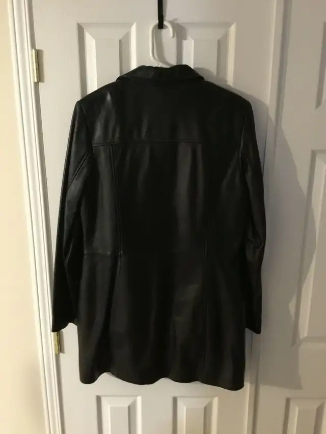Women’s Leather Coat in Women's - Tops & Outerwear in Ottawa - Image 3