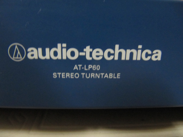 Audio Technica Model AT-LP60 Stereo Turntable Like New Condition in Arts & Collectibles in Mississauga / Peel Region - Image 3