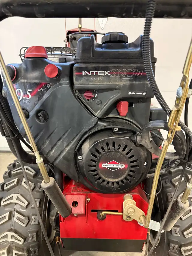 snowblower  in Snowblowers in Regina - Image 5