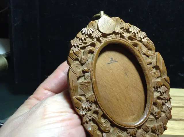 Chinese Antiques Wood Frame in Arts & Collectibles in Vancouver - Image 6
