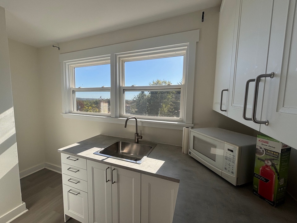 3 Bedroom Apartment North end Halifax 2