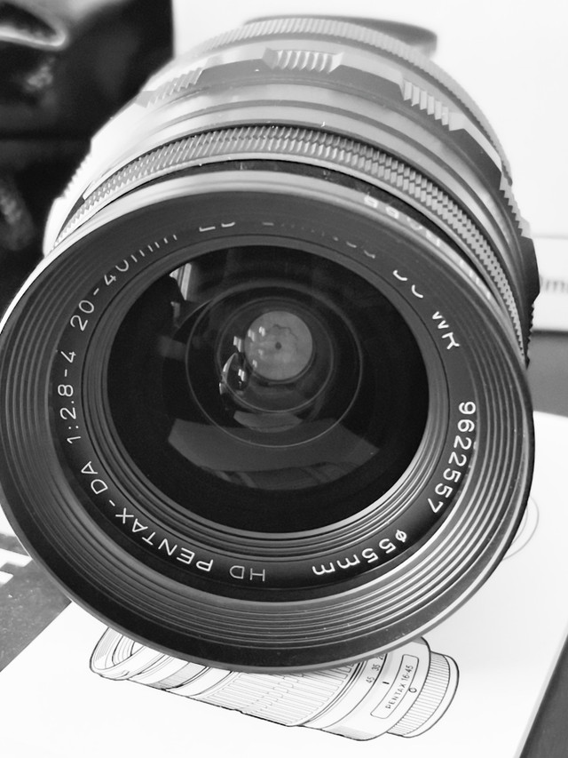 Lentille Pentax HD DA 70mm f2.4 Limited dans Appareils photo et caméras  à Longueuil/Rive Sud - Image 2