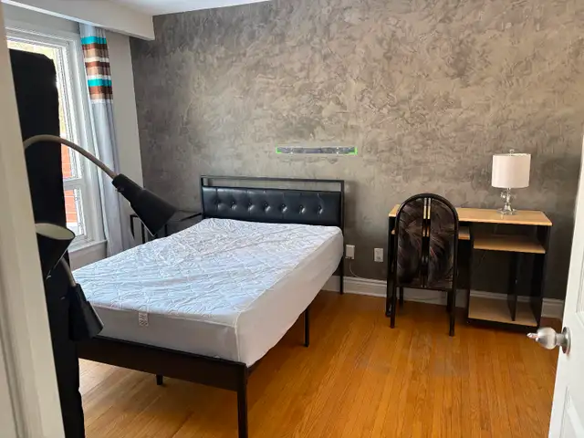 RENT A ROOM AT YONGE AND STEELES NEAR CENTER POINT MALL