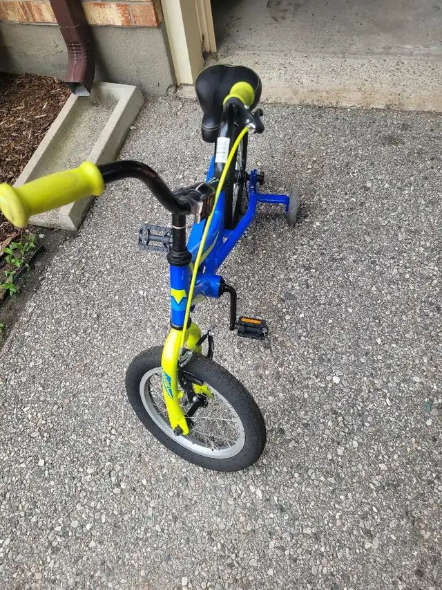 Kids' Bike 14 inch in Kids in London - Image 6