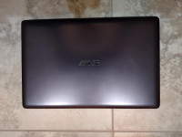 ASUS X202E Touch Screen Notepad Laptop - Like New